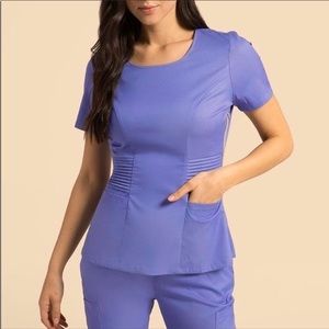 (RARE) Jaanuu Pintuck Scrub top.